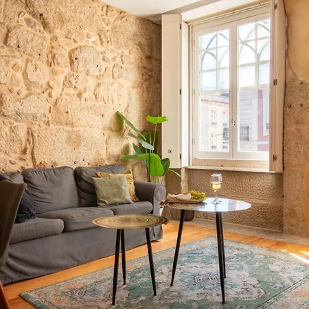 Lovelystay - Aurora Mezzanine Apartment *