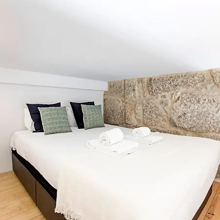 Lovelystay - Aurora Mezzanine
