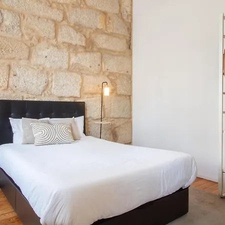 Lovelystay - Aurora Mezzanine * Oporto