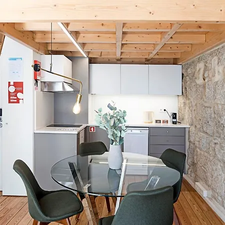 Lovelystay - Aurora Mezzanine Oporto