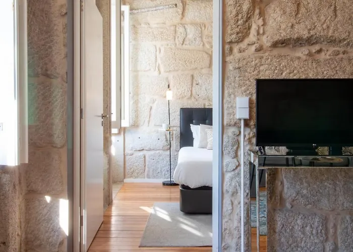 Lovelystay - Aurora Mezzanine Апартаменты