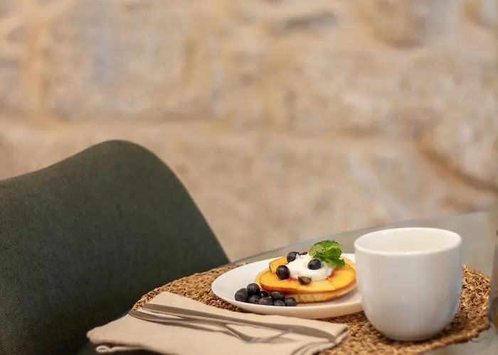 Lovelystay - Aurora Mezzanine Апартаменты